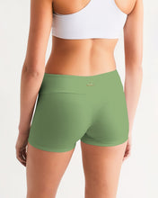 Load image into Gallery viewer, Women’s Evergreen Signature Mid-Rise Yoga Shorts
