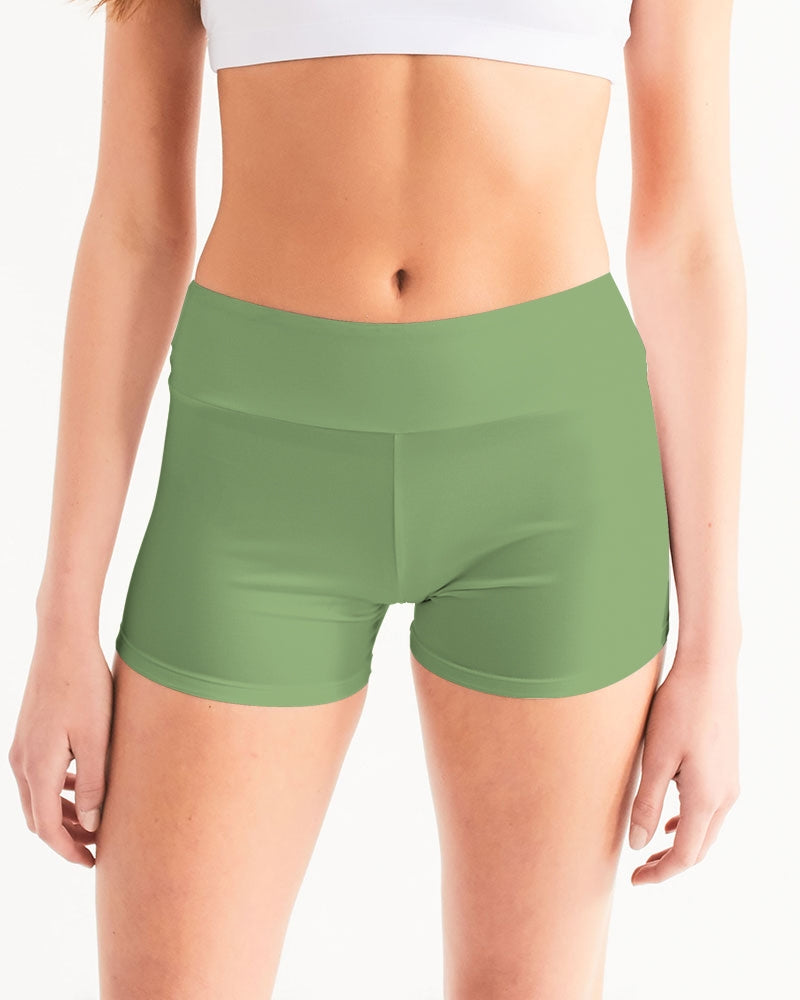 Women’s Evergreen Signature Mid-Rise Yoga Shorts
